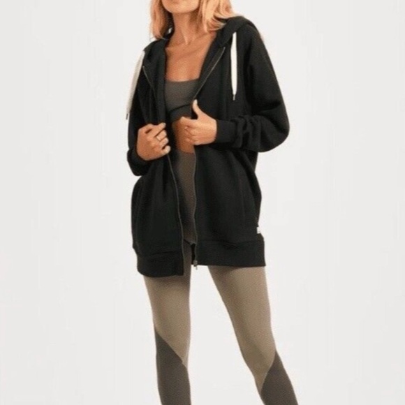 NEW Vuori Women’s Restore Hoodie Black L - Picture 9 of 16